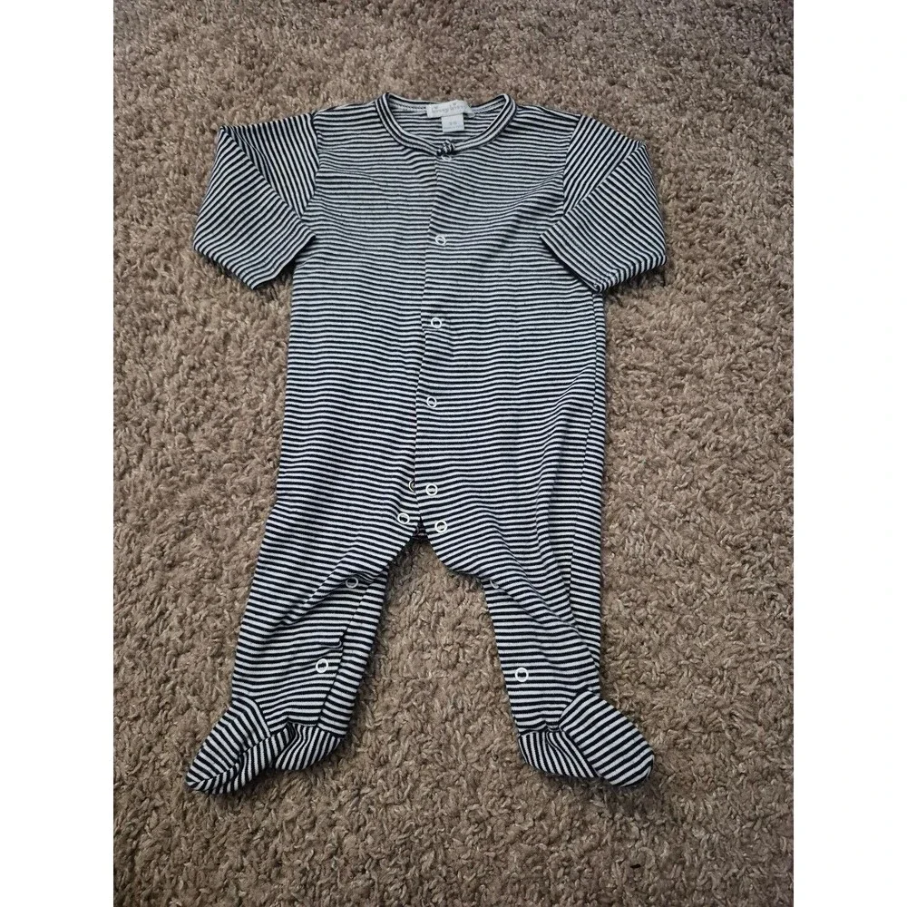 Kissy kissy sleeper size 0-3 months